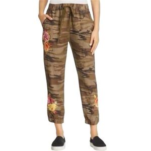Johnny Was JW Los Angeles Floral Embroidered Camo Print 100% Linen Crop Pants